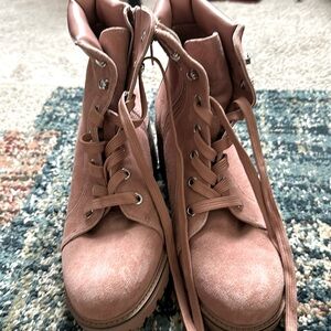 Vince Camuto boots for woman in pink !!!
